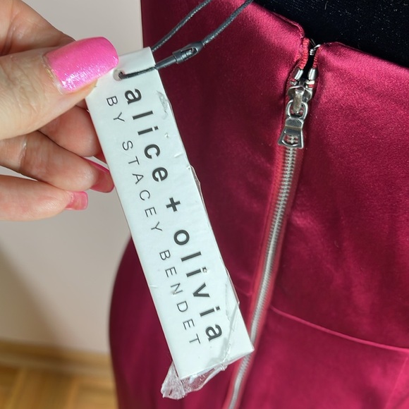 NEW Alice and Olivia
Doreen Strapless Maxi Dress - Picture 6 of 10